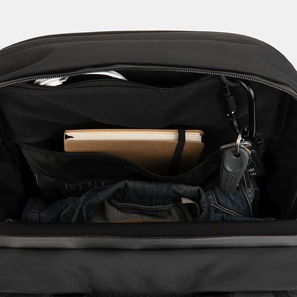SLNT Essentials Faraday Backpack image 12