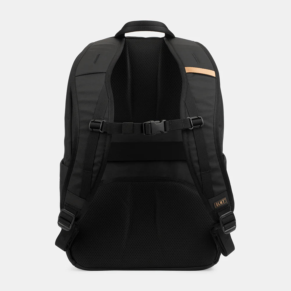 SLNT Essentials Faraday Backpack image 4