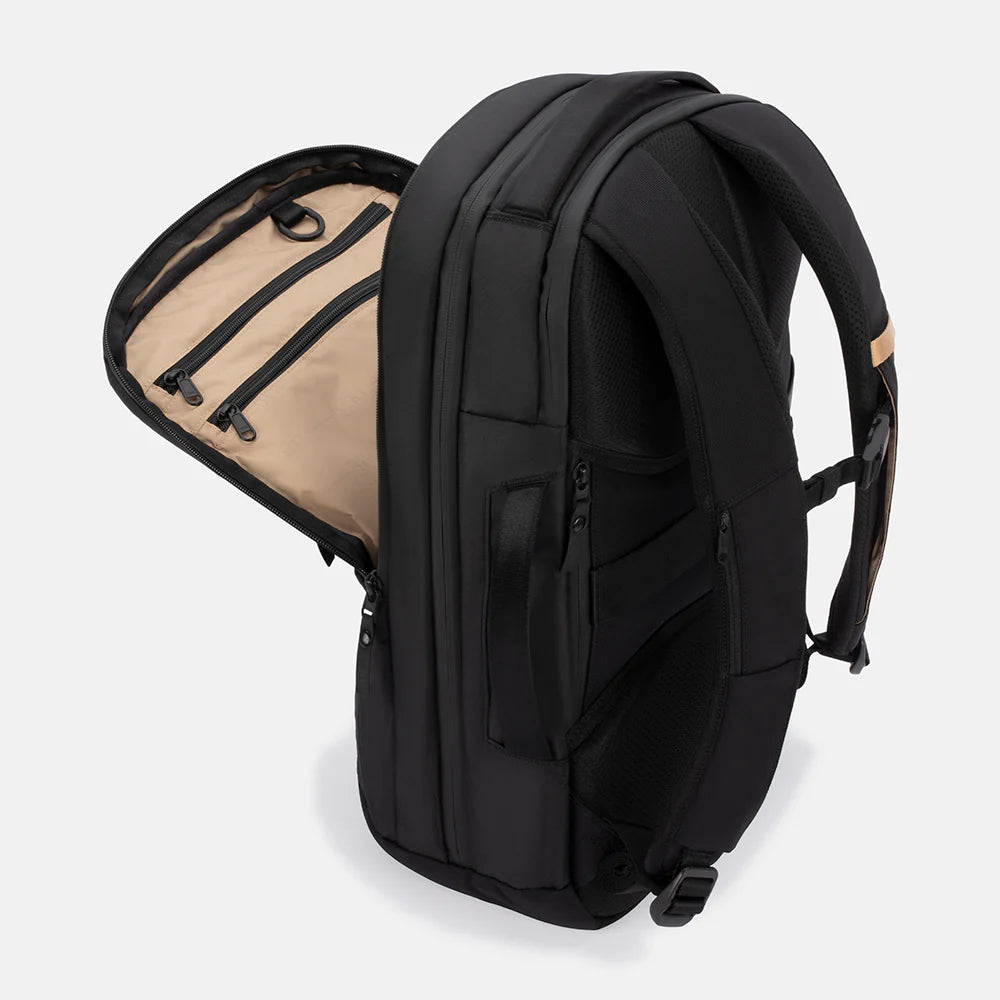 SLNT E3 Faraday Backpack image 9
